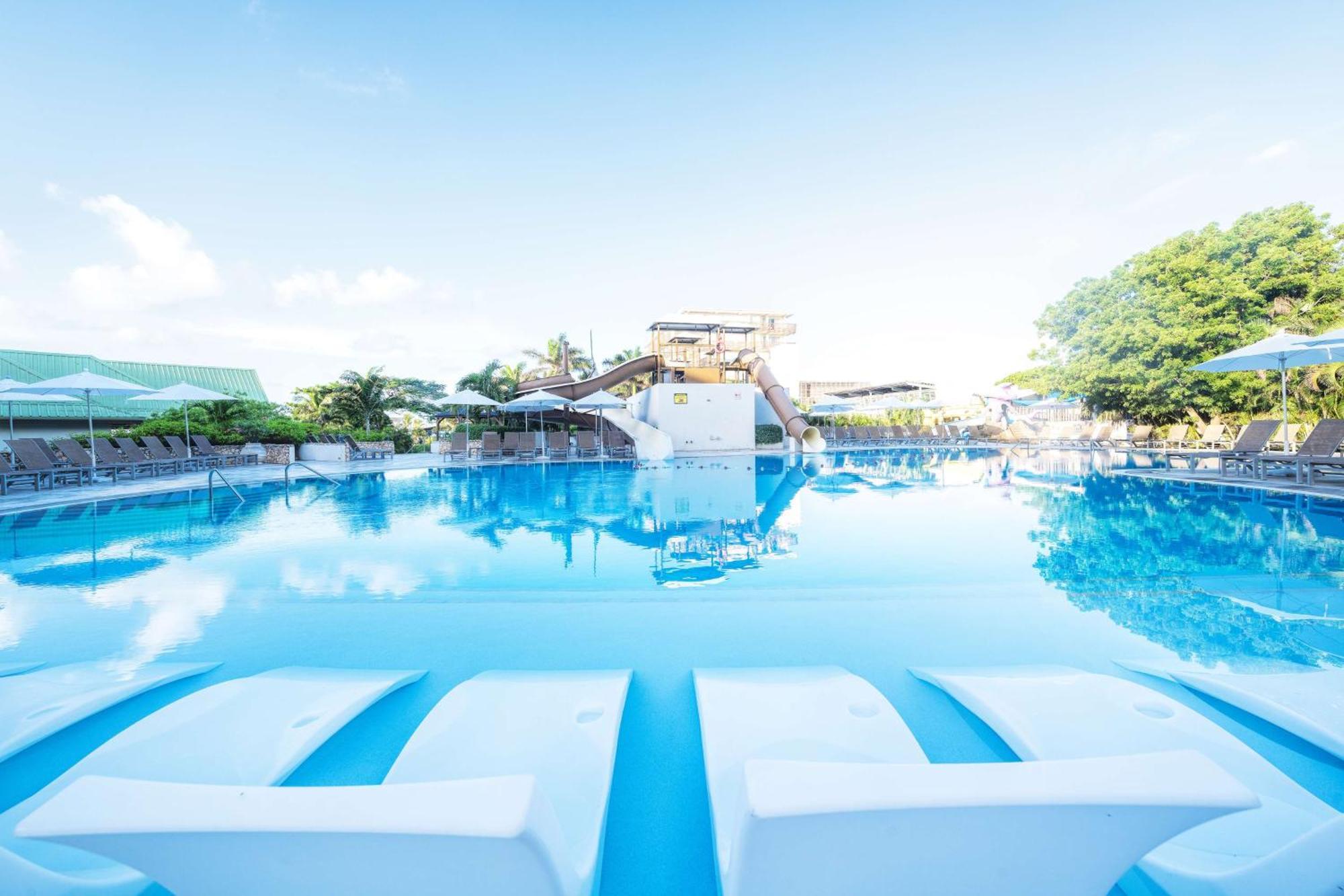 Sonesta Maho Beach All Inclusive Resort Casino & Spa Экстерьер фото