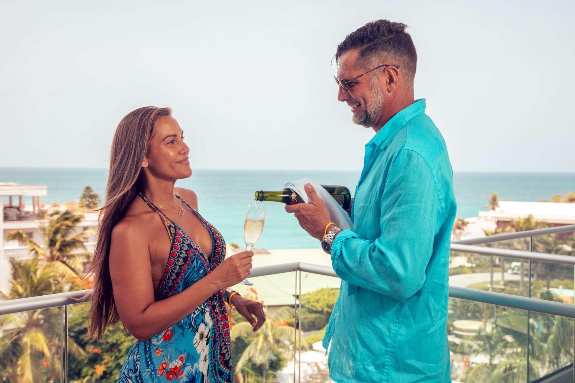 Sonesta Maho Beach All Inclusive Resort Casino & Spa Экстерьер фото